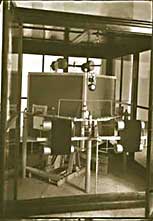 Imagen del interior del taller del Observatorio de Cartuja tomada en 1921