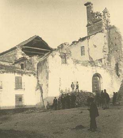 Imagen en la que se muestran los daños del terremoto de 1884 en Periana